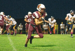 Trinity scores 38 in first quarter on way to 52-0 win over Hancock (Md.)
